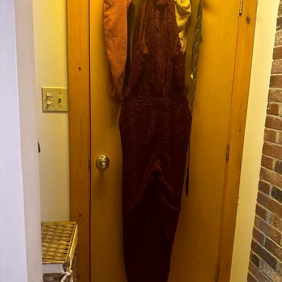 Anthropologie Ett Twa Burgundy Lace Halter Jumpsuit holiday party all over lace - Picture 2 of 5